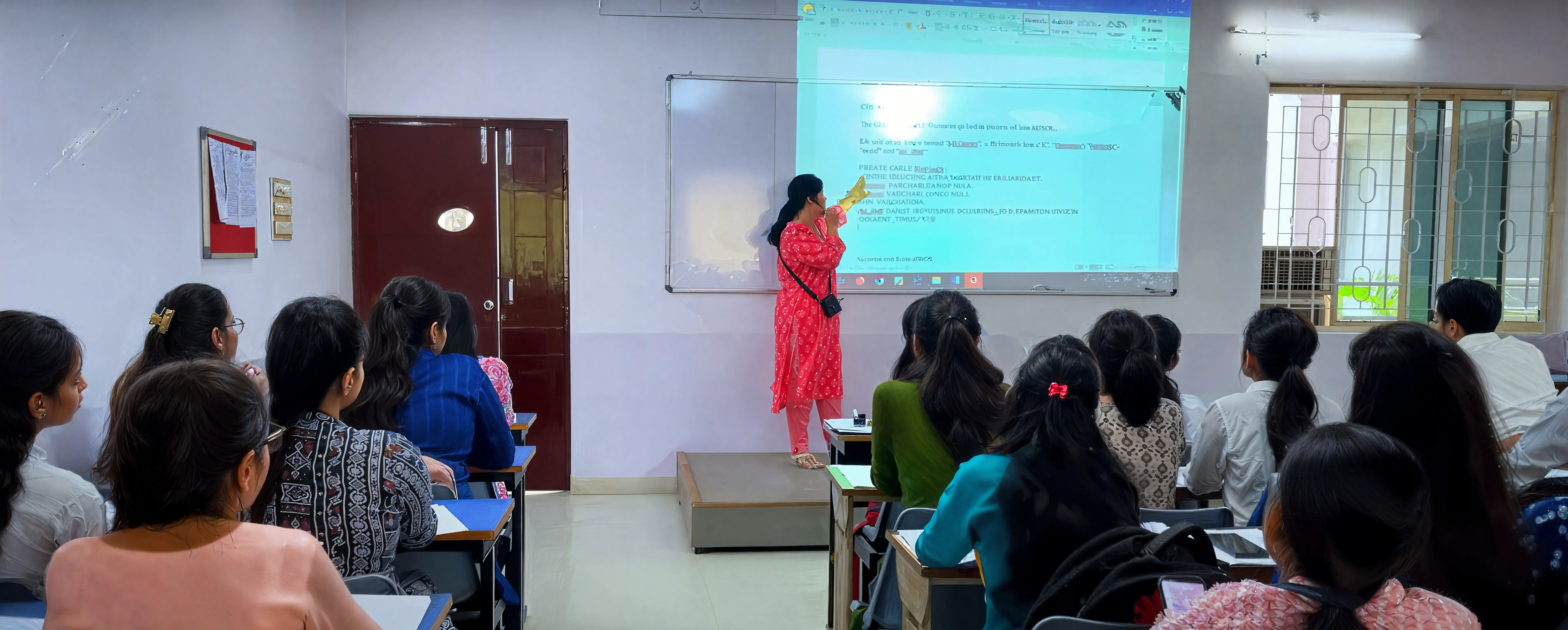 Dr Ambedkar College Nagpur Classroom photo 2